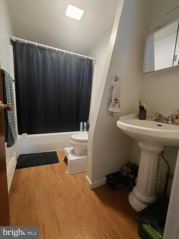 Photo - 126 E York St
