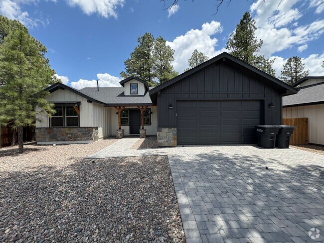 Building Photo - Spacious Williams Rental