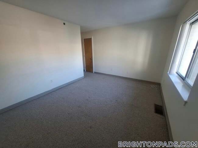 Building Photo - 148 N Beacon St