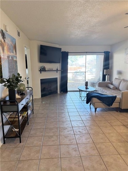 Photo - 2425 Oxford Pl Unit 132