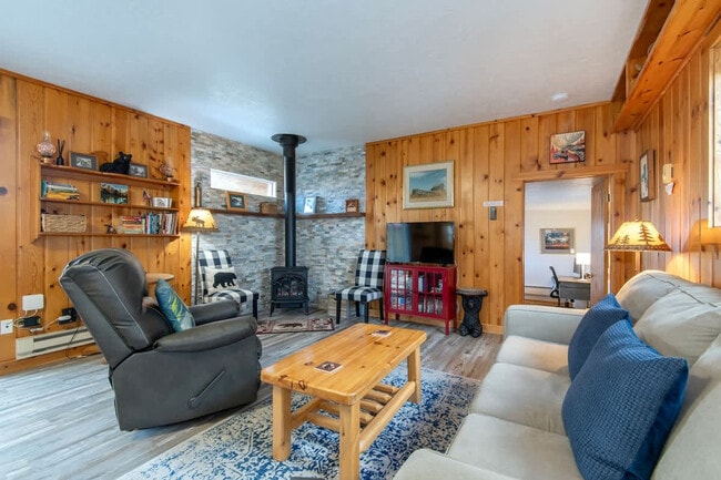 Photo - 1711 Fischer Ln Unit ID1310738P