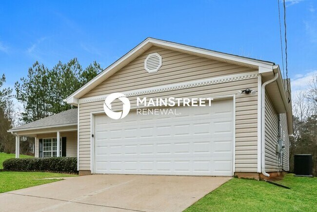 3 Bedroom Pet-Friendly Home in Covington, GA with Main Street Renewal