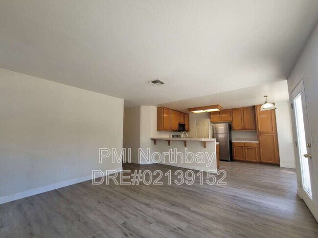 Photo - 937 Iron Dr