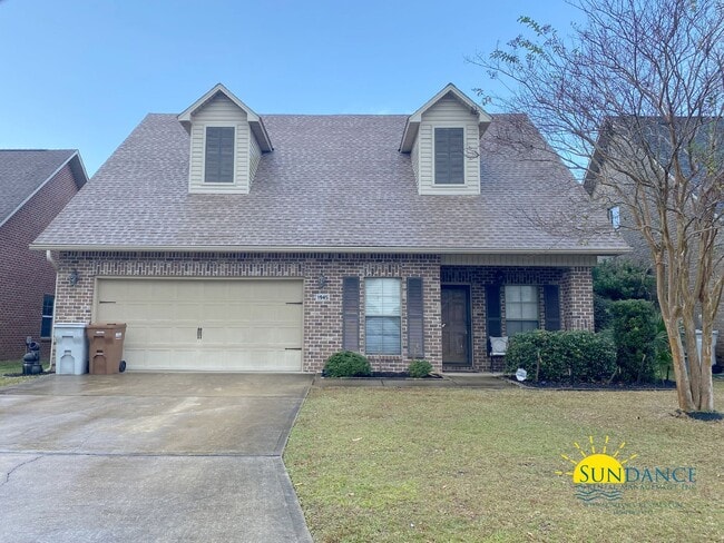 Building Photo - Charming 4 Bedroom Home in Navarre!