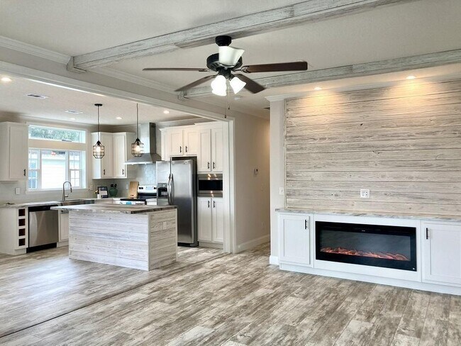 Photo - Crystal Lake - Zephyrhills-A 55+ Community