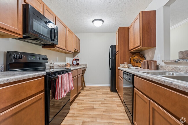 2BR, 2BA - 1,050SF - Kitchen