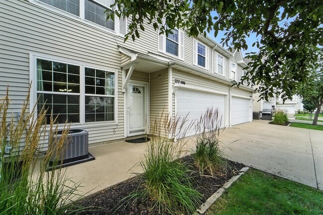 Photo - 277 S 79th St Casa Adosada