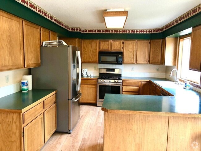 Building Photo - 2936 Indigo Cir N Rental