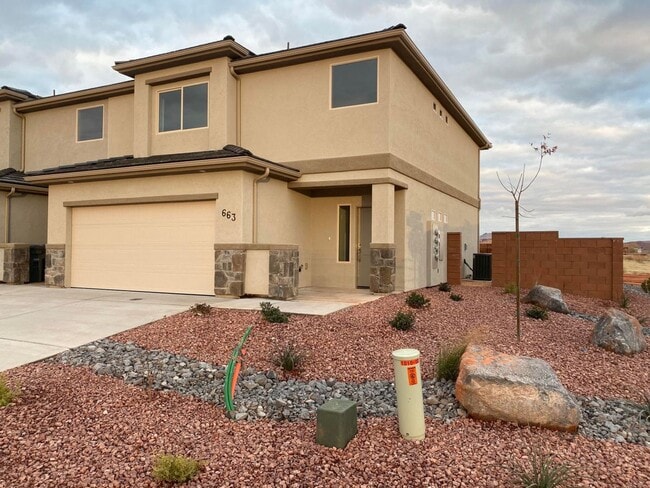 Building Photo - Wonderful 3 Bedroom Townhome. Water, sewer and garbage included.