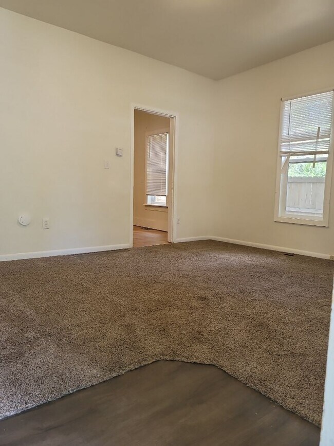 Available now 3 Bedroom Ranch with 1 bath Casa Casas en Alquiler