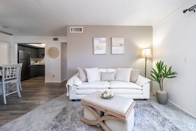 3BR, 2BA - 1,100SF - Living Room