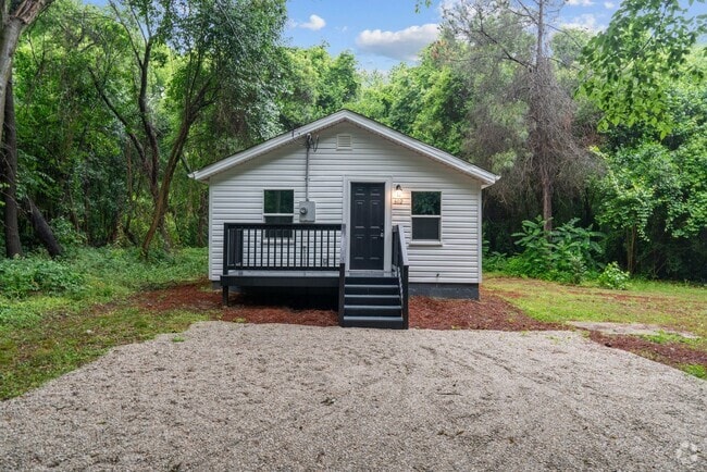 Building Photo - Newly remodeled 3 bedroom 1 bathroom home ...