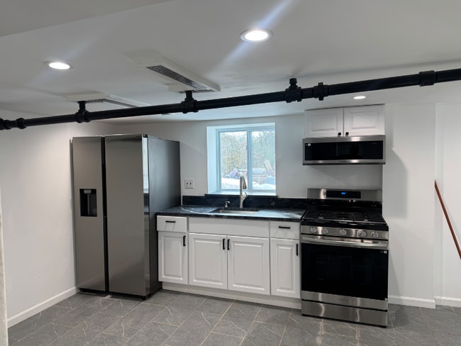 Photo - 9 Lawrence Ave