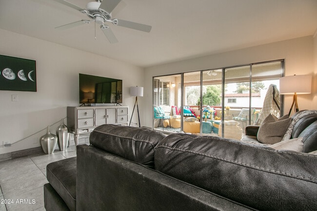 Photo - 7625 E Camelback Rd Unidad 252B