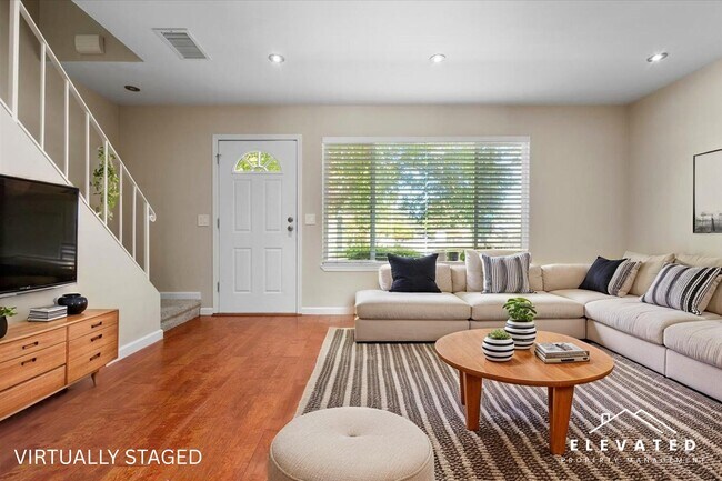 303 Algiers Ct