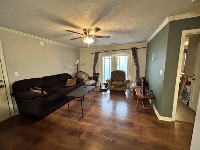 Photo - 1601 Harts Ridge Dr