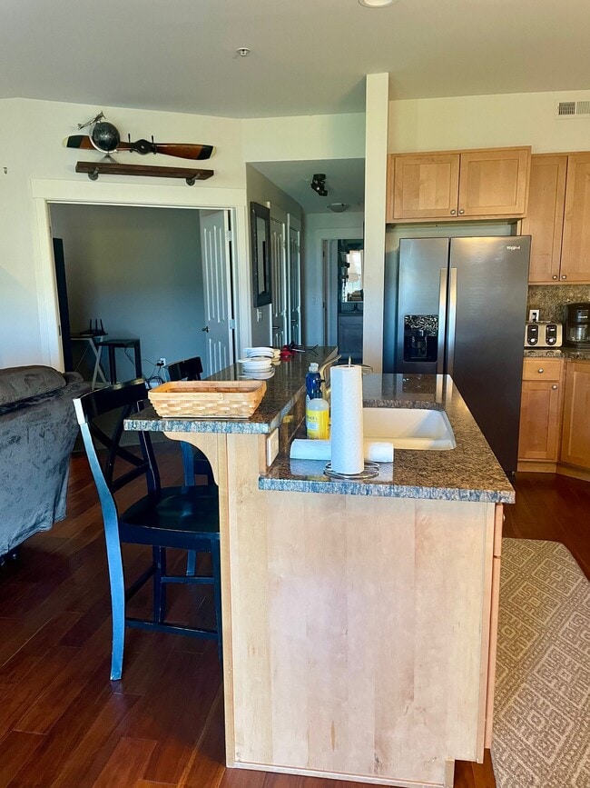 Photo - 4395 Westshore Dr NE Unit 1001