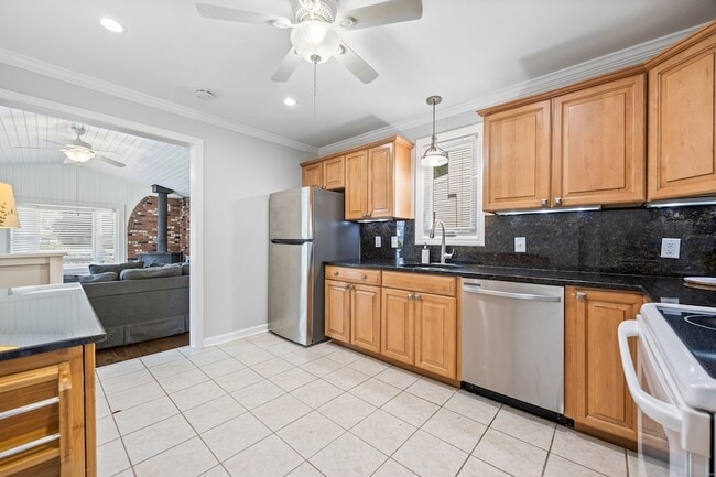 Photo - 28 Brookdale Ave