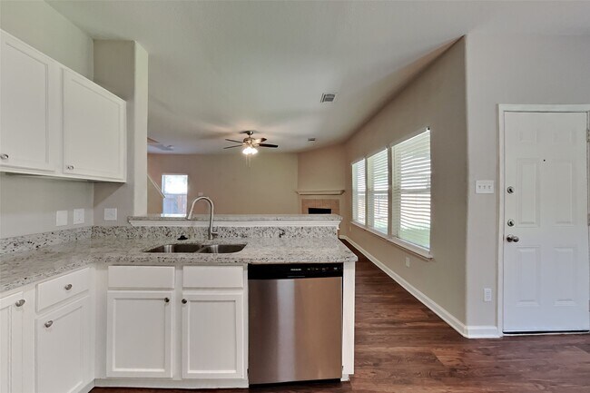 738 Levi Bend