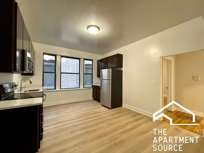 Photo - 2323 N Kedzie Blvd Unidad 1