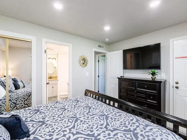 860 W Vlg Rd Unit SI ID1533809P