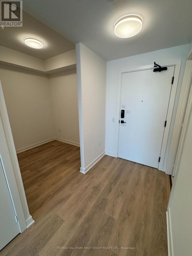 Photo - 1185 Dupont St Unit 621