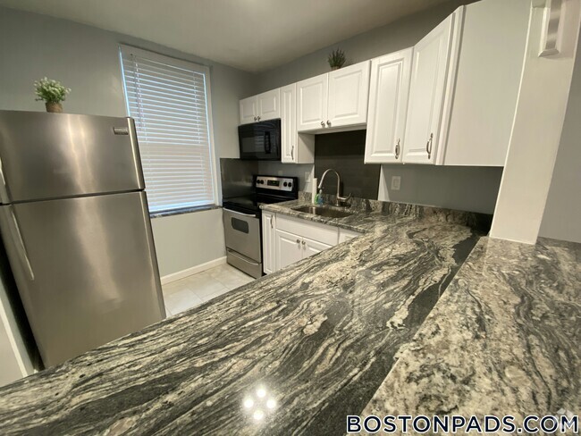 Building Photo - 88 Gordon St Rental