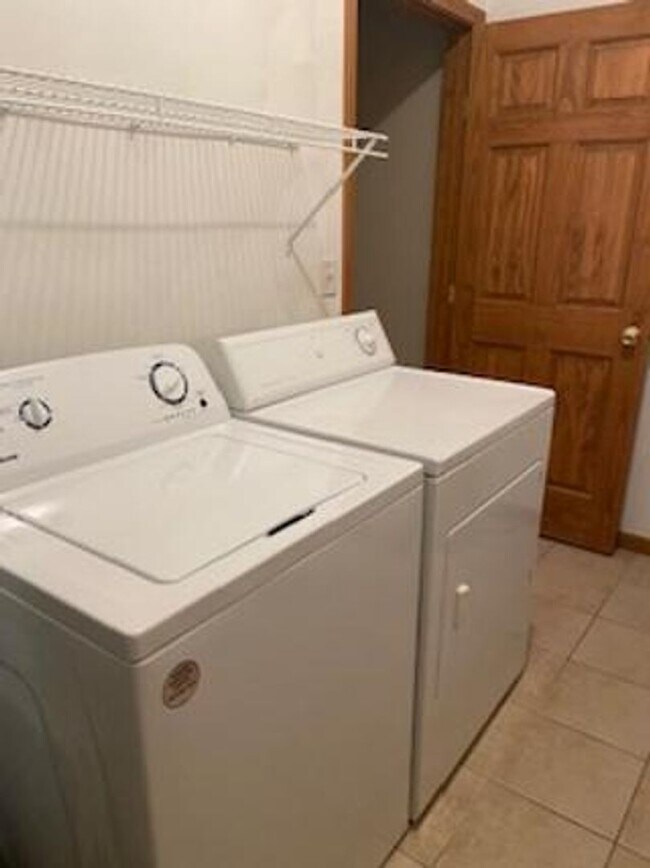 Photo - 10284 Clearwing Ln Unidad 10284 Clearwing Lane # 3 Roscoe, IL 61073