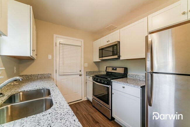 Photo - 8801 Churchill Pl