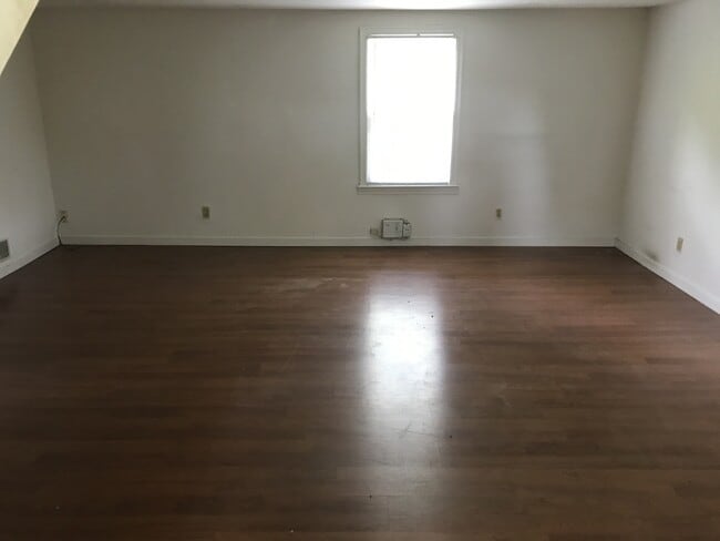 Photo - Adorable 4 bdrm/2 bath Home Located on Monument Ave. Near Willow Lawn!