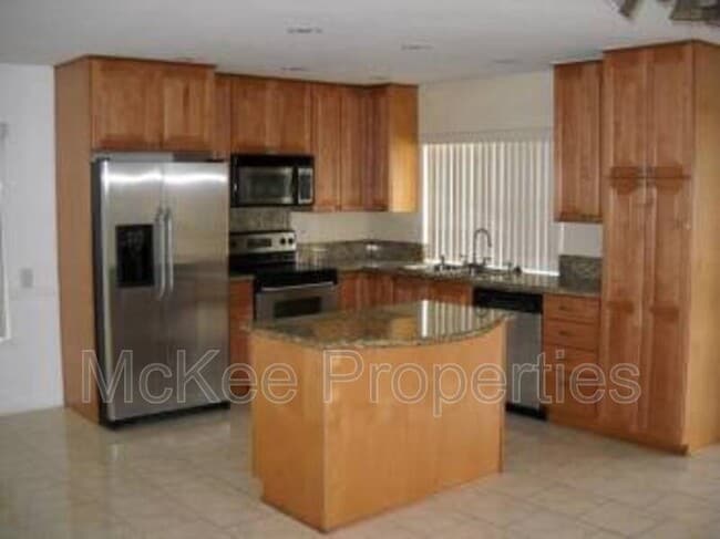 Photo - 5895 Alta Vista Ave