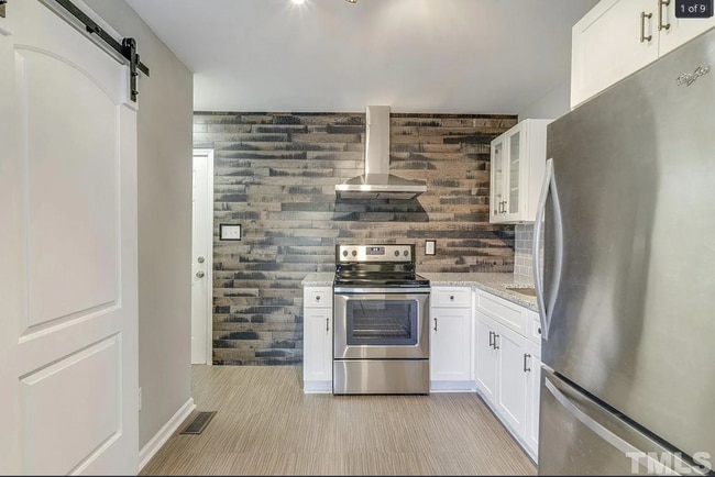 Building Photo - 1523 Chapel Hill Rd Unit B Rental