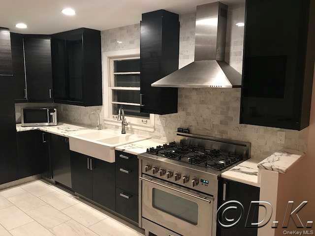 Building Photo - 469 E Park Ave Unit Upper