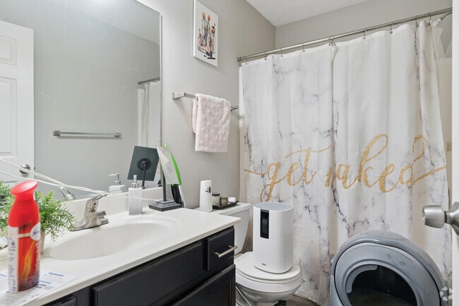 3BR, 3BA - Second Bathroom