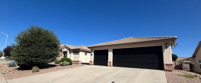 Building Photo - 3263 Redleaf  3 bedroom home with 3 car garage