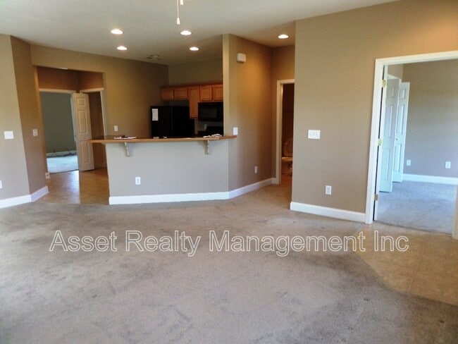 Photo - 121 Hatleyberry St