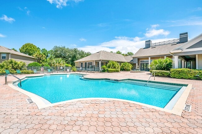 Photo - Whispering Pines Apartments