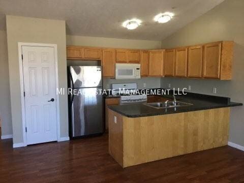 1069 Michigan Ave
