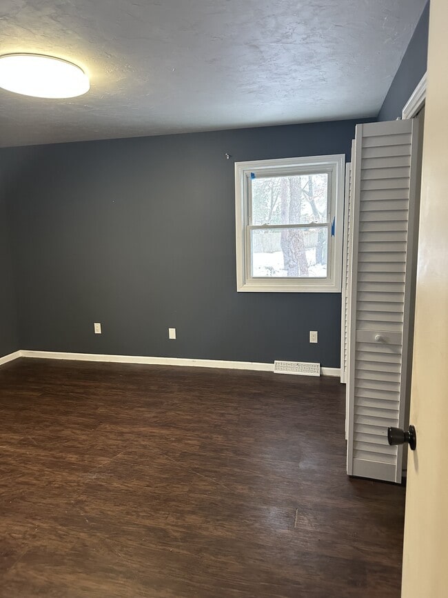 Photo - 9 S 160th Ave