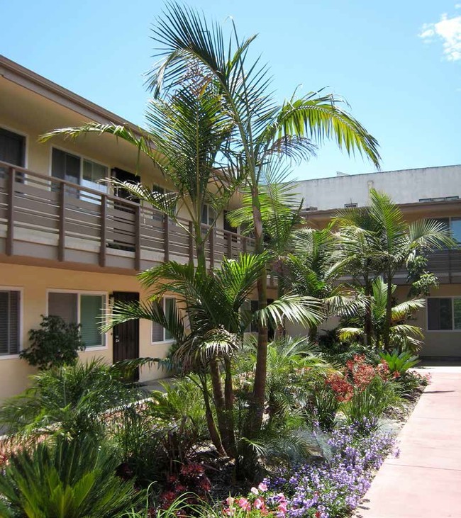 Building Photo - Hillcrest Place Rental