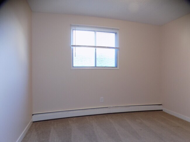 Photo - 322-326 6 Ave NE Unit 22