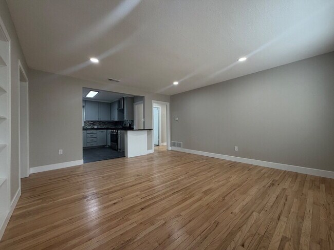 Photo - Fully renovated 2 bed 2 bath in the Medical District