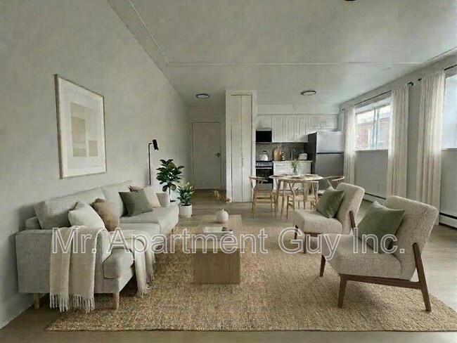 Photo - 1284 Fennell Ave E Unit Suite 4