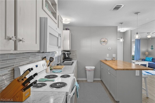 Photo - 1747 Beverly Dr