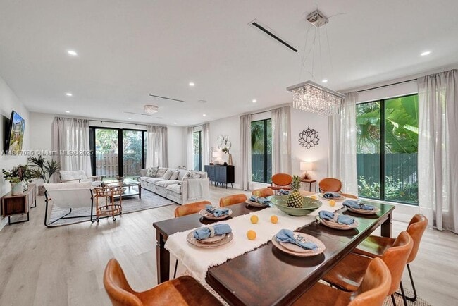 Photo - 1101 NE 16th Ter