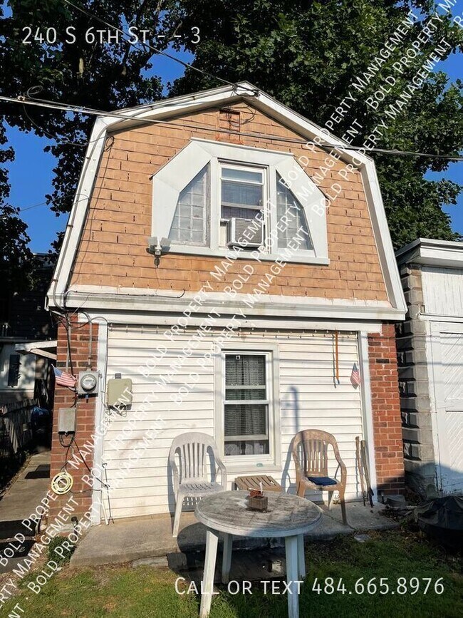 Photo - 240 S 6th St Unit 3