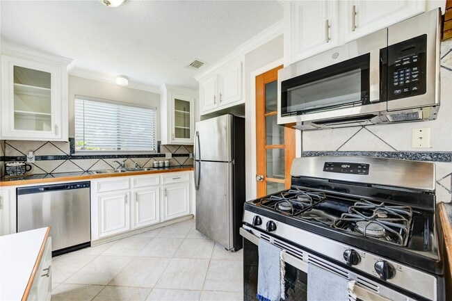 Photo - 5255 Beaverbrook Dr
