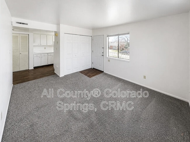 Photo - 1105 Cree Dr Unit 4