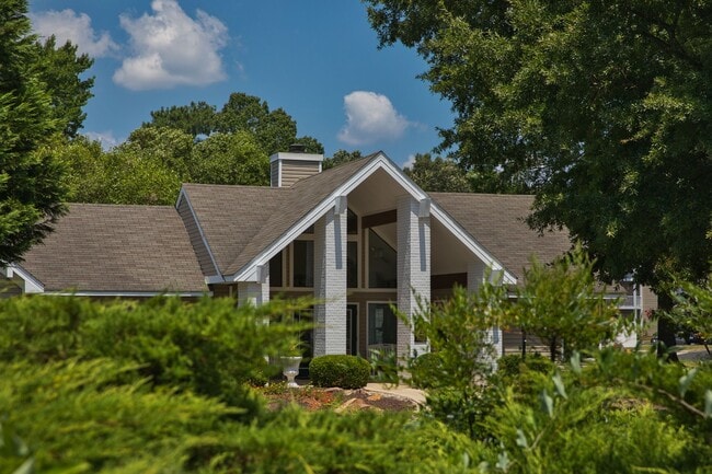 Hunter's Mill Apartments