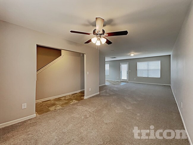 Photo - 135 Coddington Ln